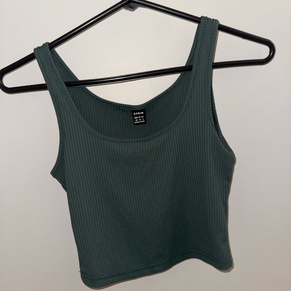 SHEIN Hunter Green Ribbed Crop Top